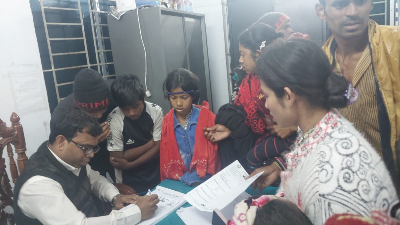 গোপালগঞ্জে  অনুষ্ঠানের খাবার খেয়ে অসুস্থ শতাধিক শিশু কিশোর